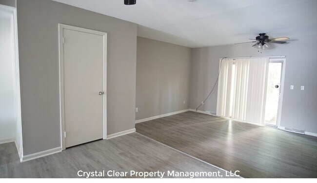 Building Photo - Large 2 bed 1.5 bath in Christiana School ...