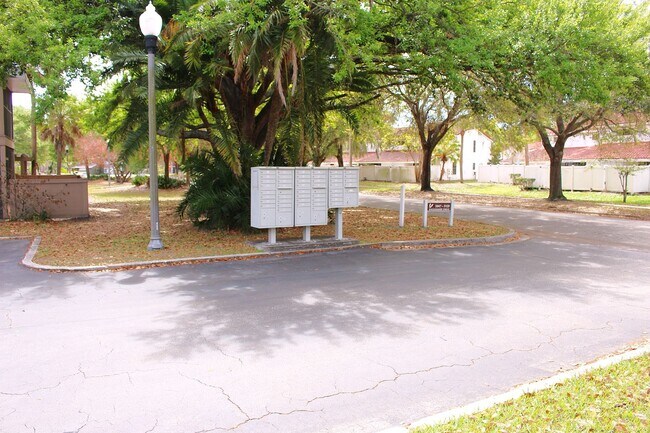 Building Photo - Lovely home in  Windhover Condos
