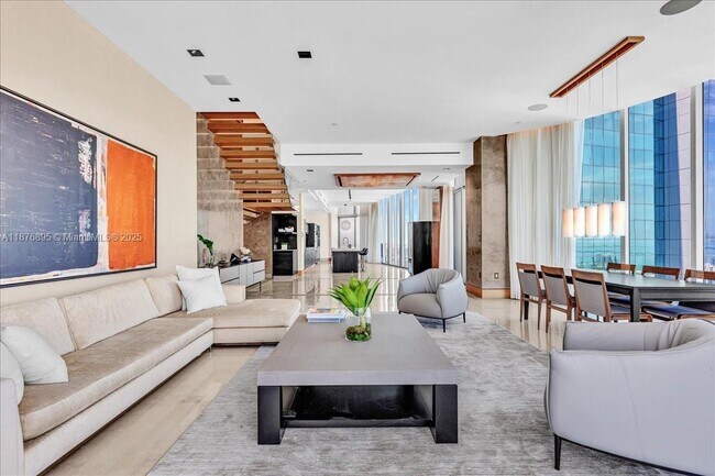 Building Photo - 200 Biscayne Blvd Way