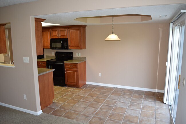 Building Photo - 10038 Oak Trail Rd
