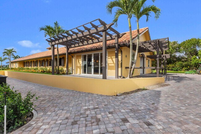 Building Photo - 4985 Stables Way