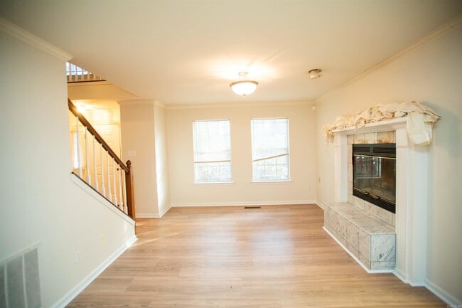 Building Photo - 14 Echo Point