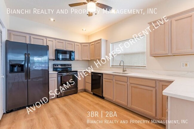 Building Photo - 1612 1st St