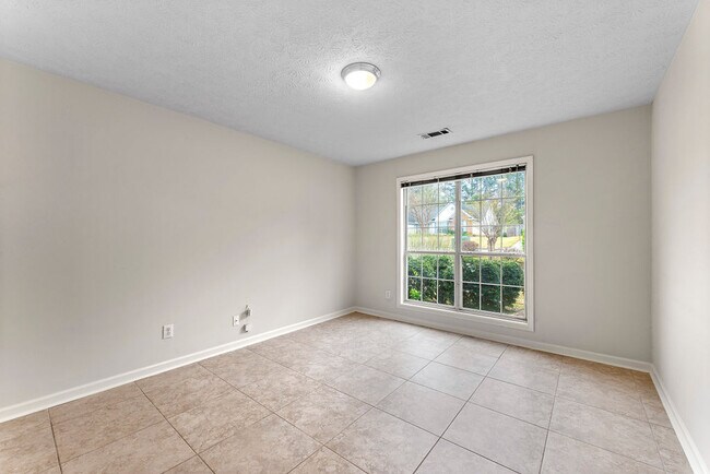 Building Photo - 750 Arbour Glenn Ct NW