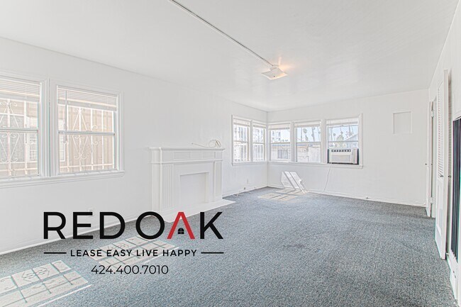 Building Photo - 909 1/4 S Kenmore Ave