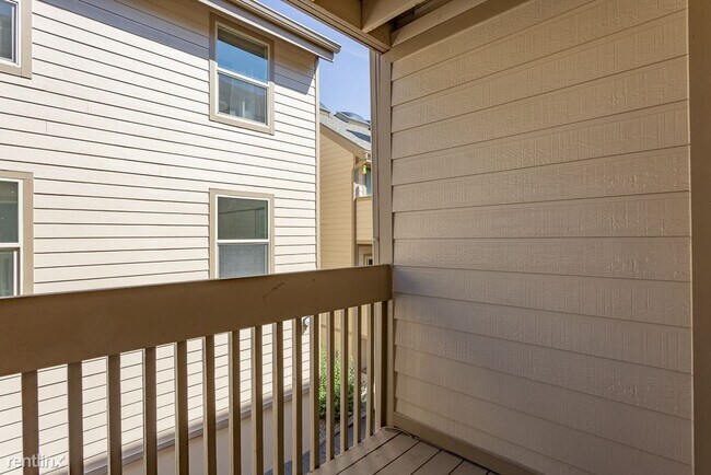 Building Photo - 2 br, 2 bath Condo - 701 North Harlan Stre...