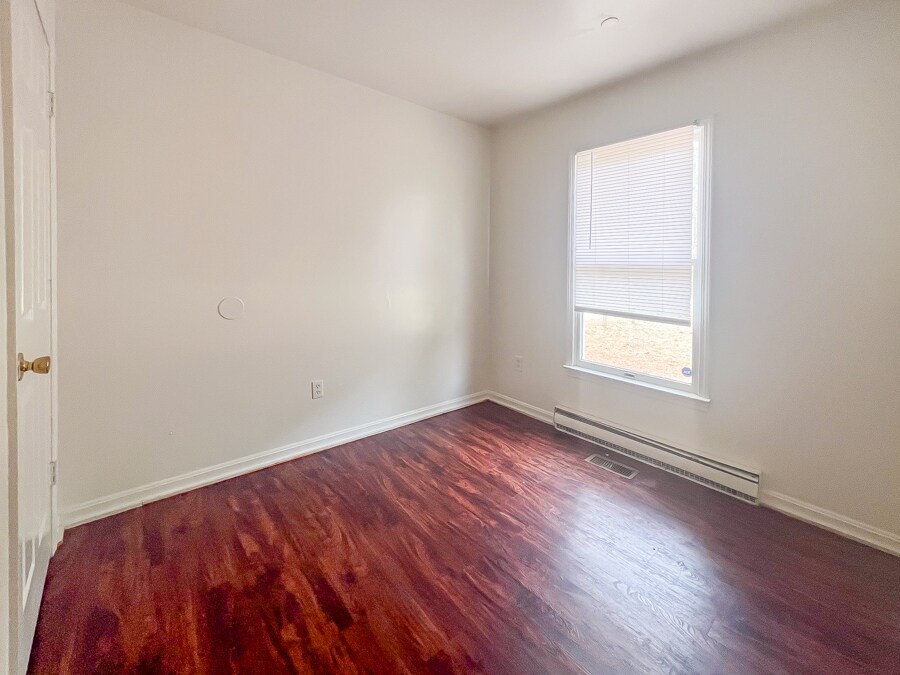 Building Photo - 496 Lancaster Creek Dr