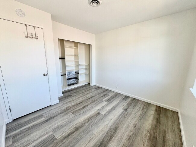 Building Photo - Spacious Single Family Home in Lakes & Birds Fremont