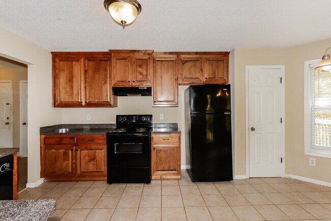 Building Photo - 754 Patriot's Point St