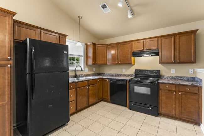 Building Photo - 3220 Sweet Clover Ln