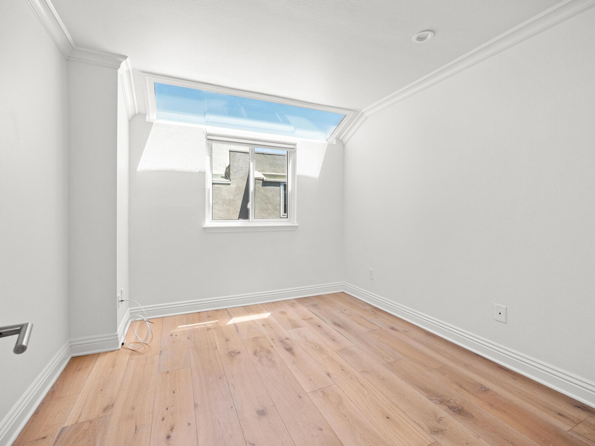 Building Photo - 501 Herondo St