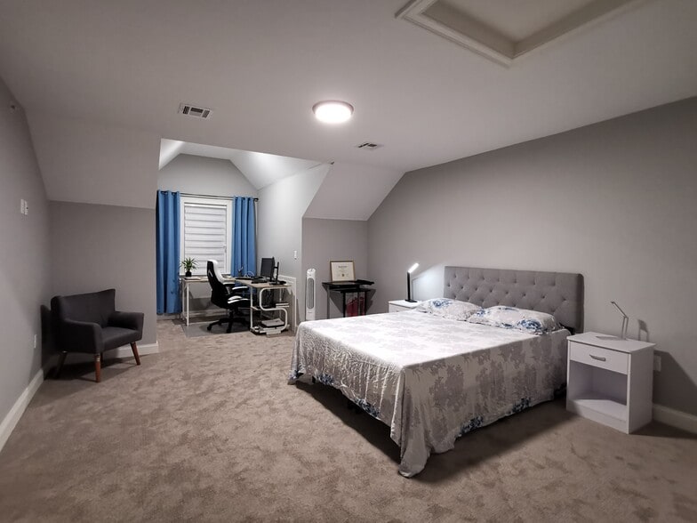 Master Bedroom #2 - 868 Washington St