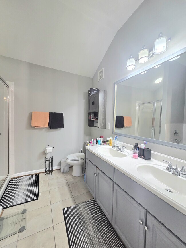 Building Photo - 1604 Post Oak Dr