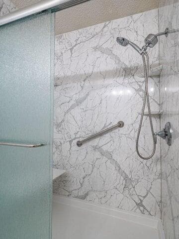 Building Photo - 655 Torrey Pines Dr