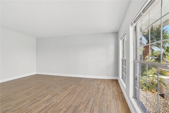 Building Photo - 3616 Chevy Chase Ave