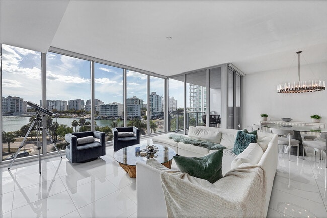 Building Photo - 1155 N Gulfstream Ave