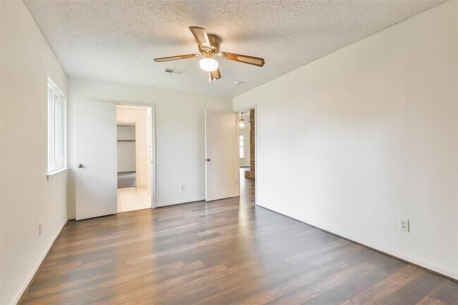 Building Photo - 10306 Wayward Wind Ln