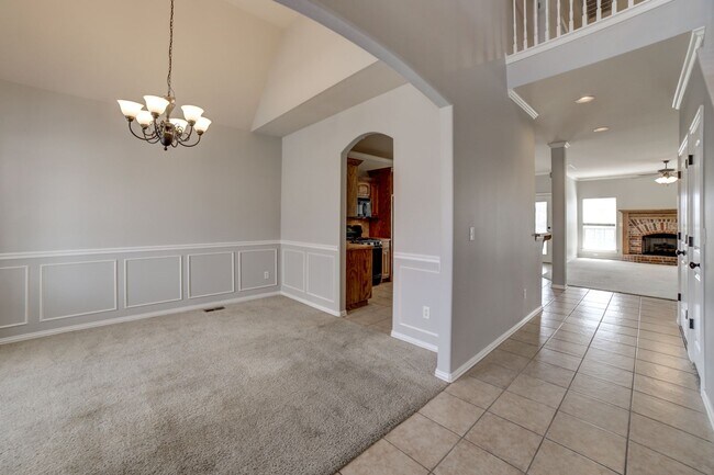 Building Photo - 5 Bed | 2.5 Baths | Broken Arrow