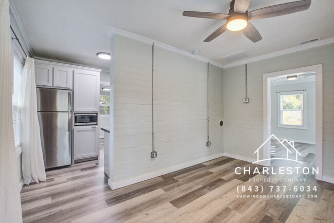 Building Photo - 118 Klein St