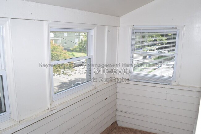 Building Photo - 857 W 41st St