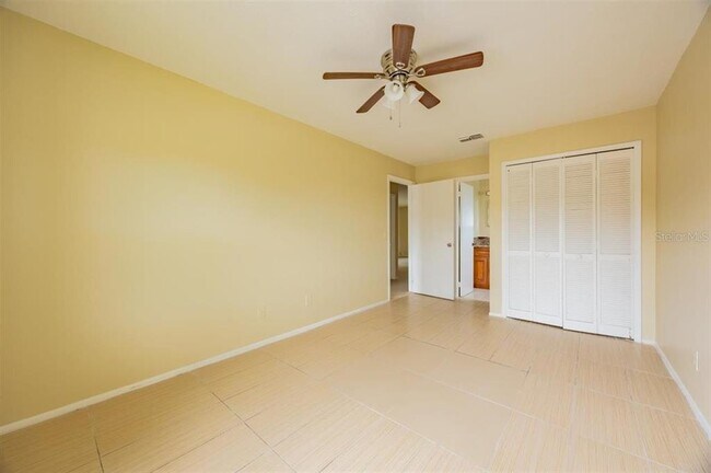 Building Photo - 9800 Turf Way