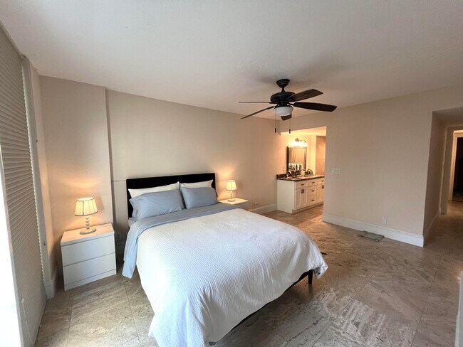 Building Photo - 3580 S Ocean Blvd