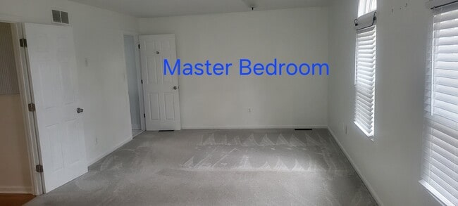 Building Photo - 2133 Hallmark Dr