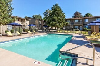 Building Photo - Lincoln Place