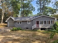 Building Photo - 5 Laurel Dr