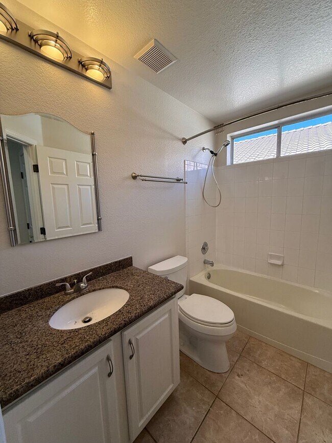 Building Photo - Gated Northshore Community Single Story Three Bedroom plus Den