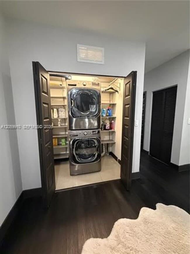 Building Photo - 13661 SW 160th Ct