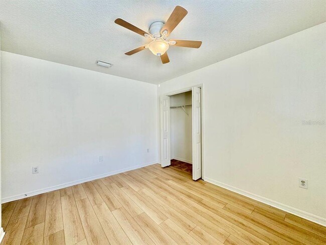 Building Photo - 22537 Roderick Dr