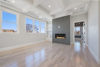 Building Photo - 31 Ware St