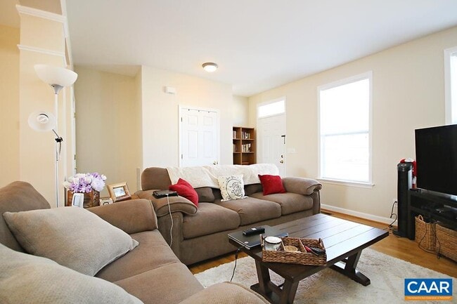 Building Photo - 1039 Carrington Pl