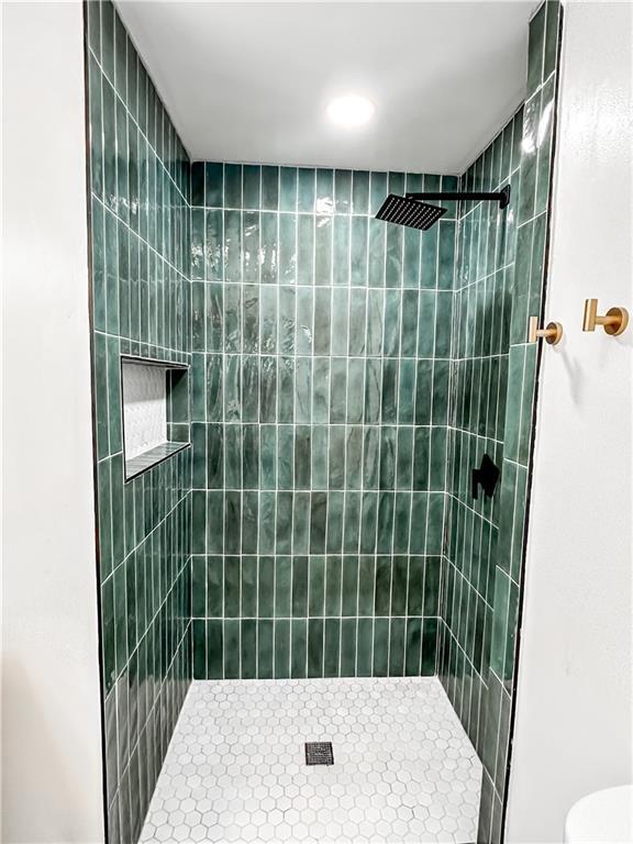 Building Photo - 4591 Woodward Rd