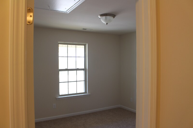 Building Photo - 113 Foxborough Ln
