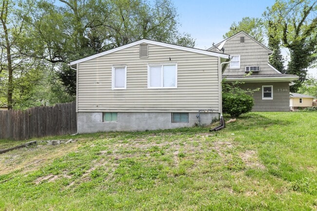 Building Photo - COMING SOON! 4 Bed 2 Bath Kansas City Home...