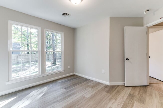 Building Photo - 15909 Dockside Ct