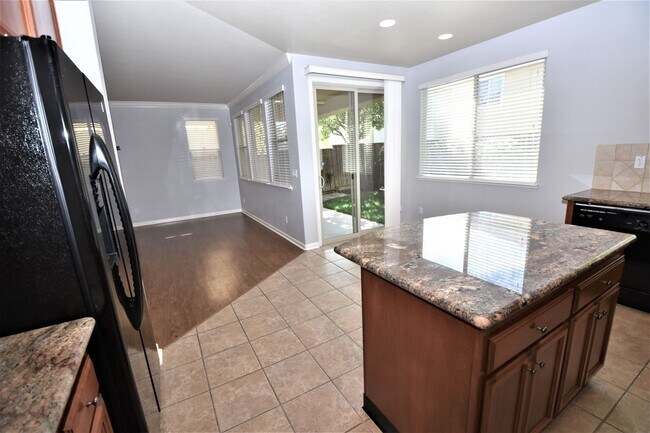 Building Photo - 3303 Southerland Rd