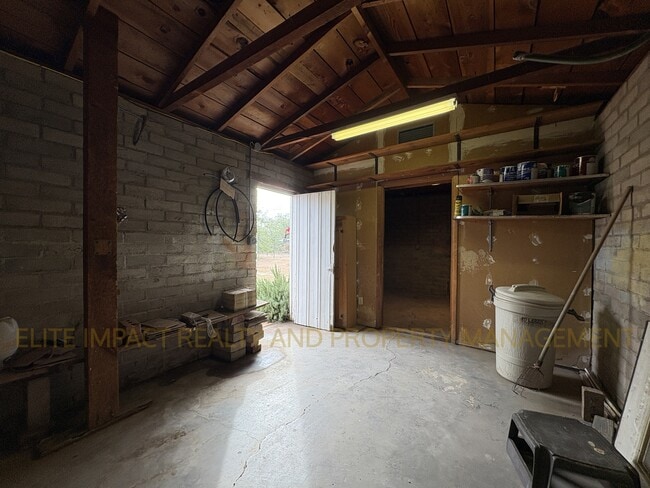 Building Photo - 1723 N Desmond Ln