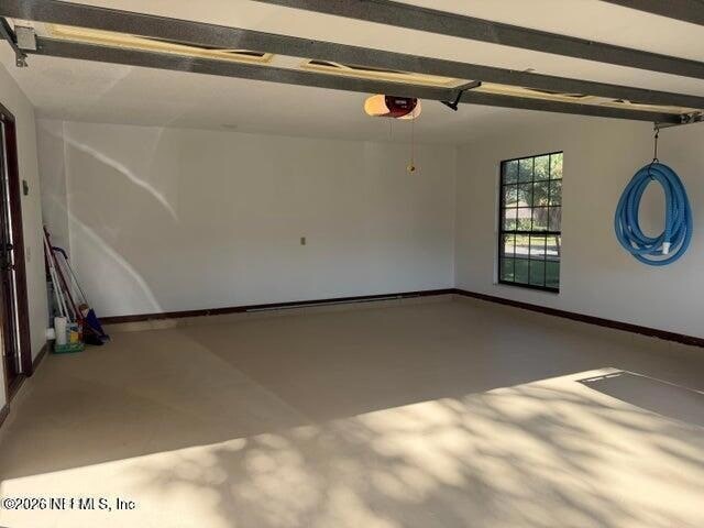 Building Photo - 2295 Foxwood Dr