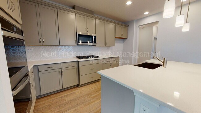 Building Photo - 443 Watervale Dr