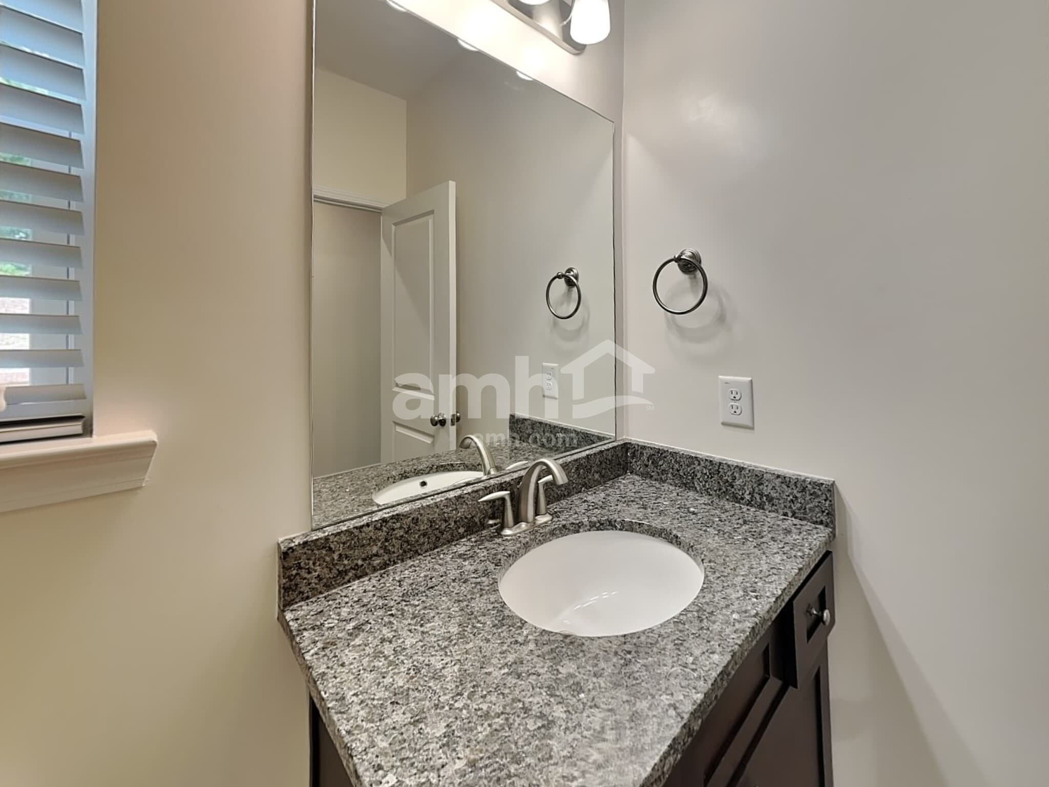 Building Photo - 455 Pearson Cir