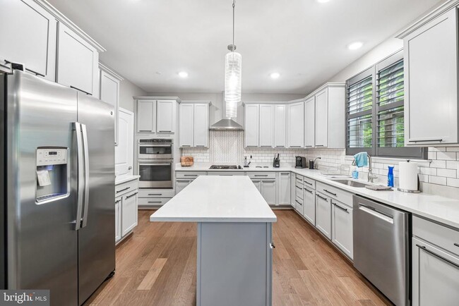 Building Photo - 10400 Del Ray Ct