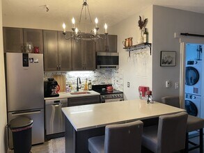 Building Photo - 160 Salem St