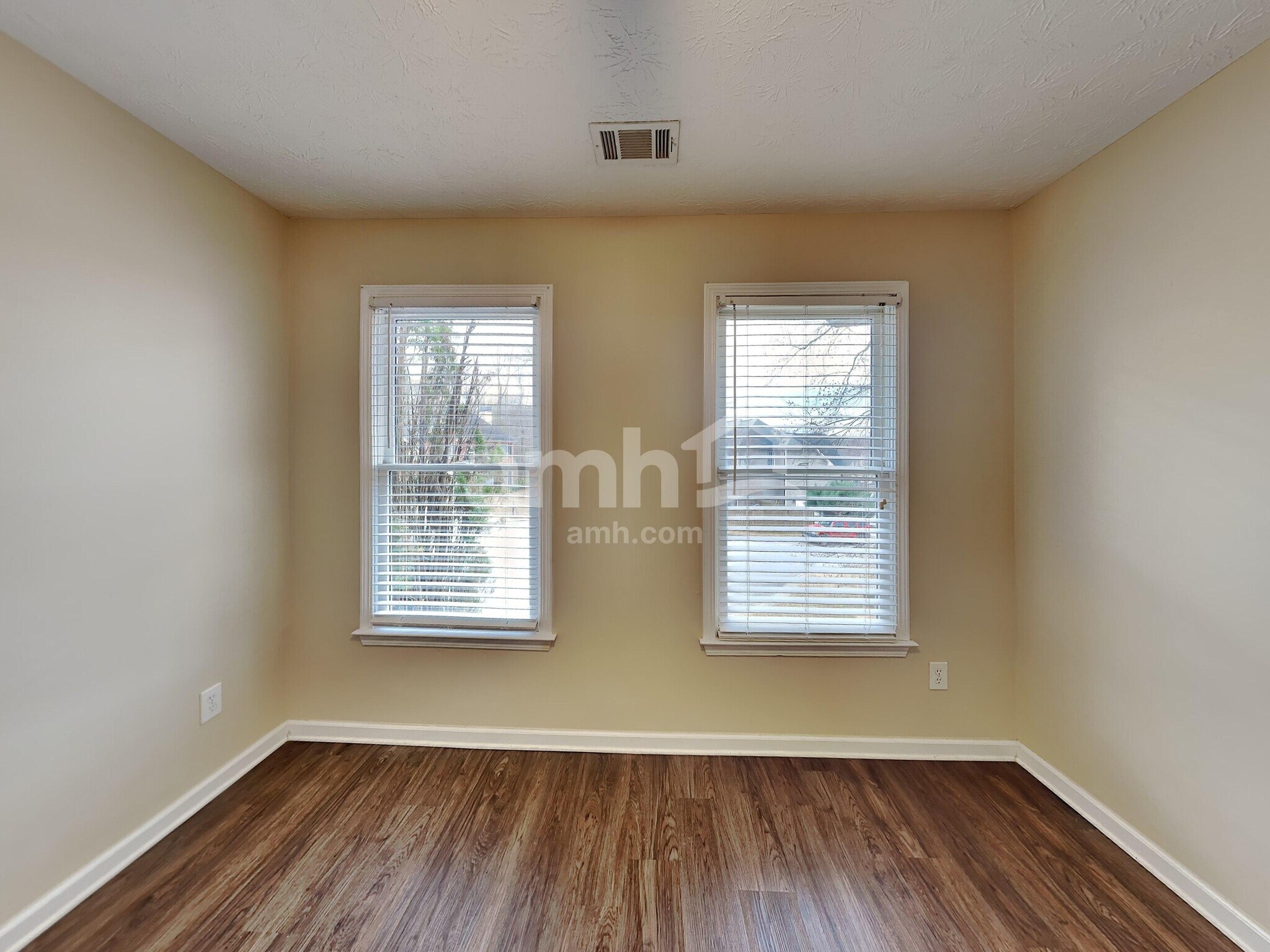 Building Photo - 7474 Clipper Cove