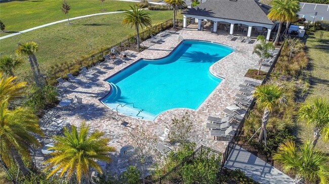 Building Photo - 5251 Meredrew Ln