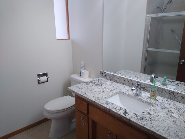 Building Photo - 1110 Revere Dr