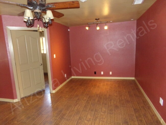 Building Photo - BEAUTIFUL HOME NEAR WALLECK RANCH