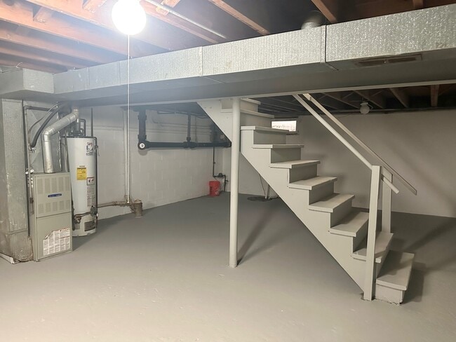 Building Photo - 1719 E Roosevelt Rd